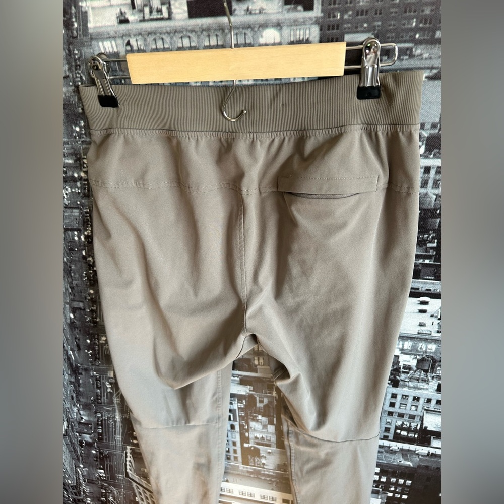 Lululemon Joggers - Picture 4 of 8